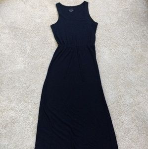 Black sleeveless maxi dress
